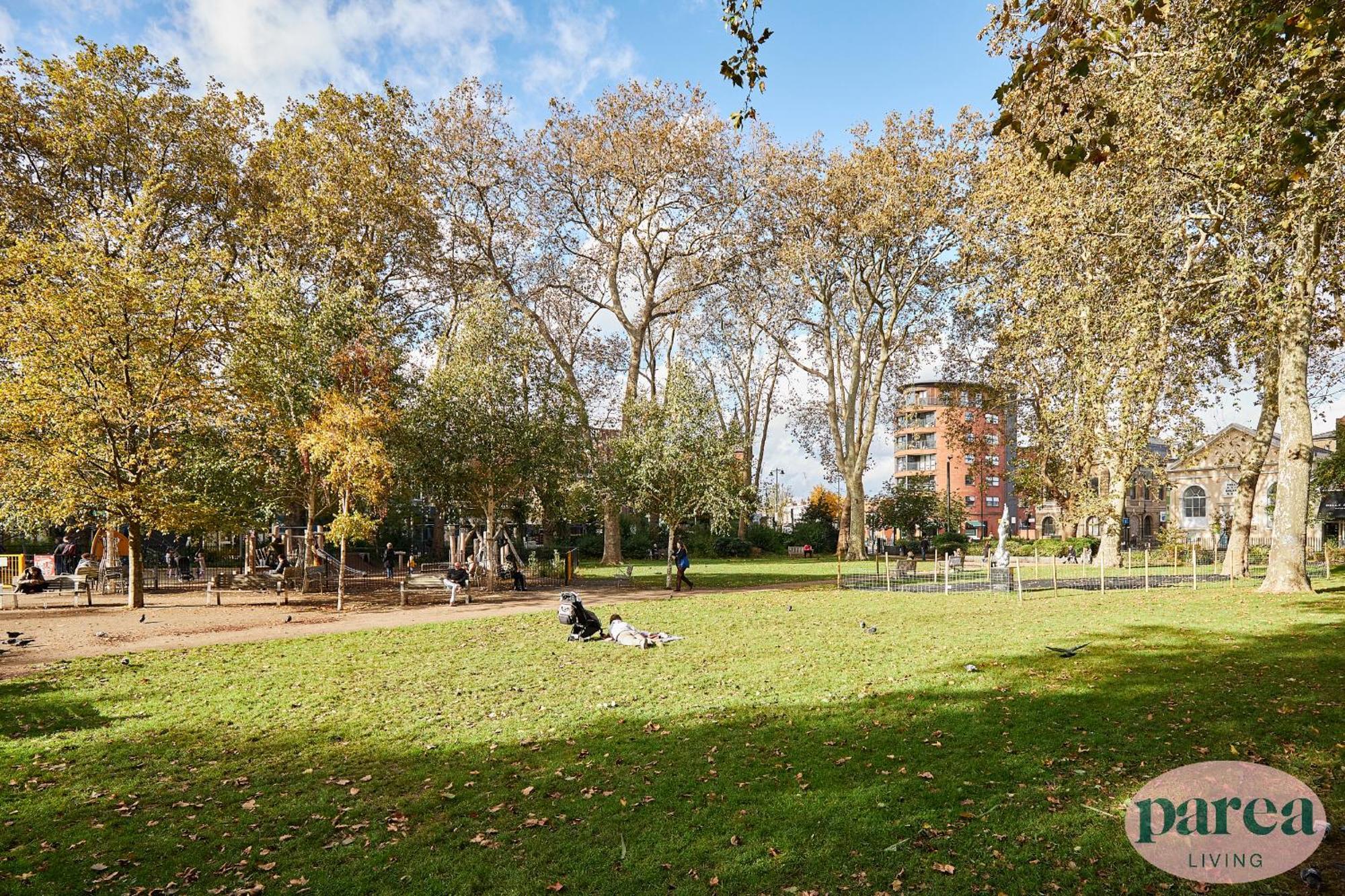 Parea Living - Cosy 1-Bed Artistic Flat At Newington Green ロンドン エクステリア 写真